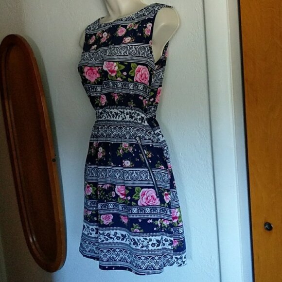 Dress/Romper Bundle - Picture 2 of 9